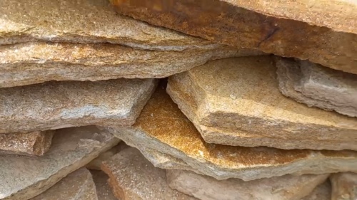 Плитняк златолит жёлтый золотистый для отмостки купить в Талдом