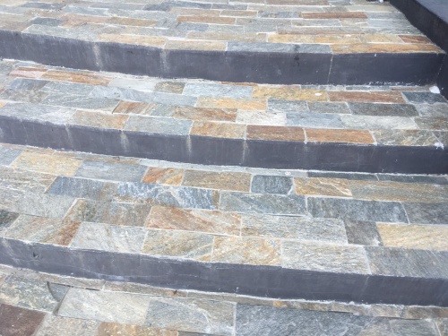 Плитка из Златолита Уральского для лестницы купить в Талдом