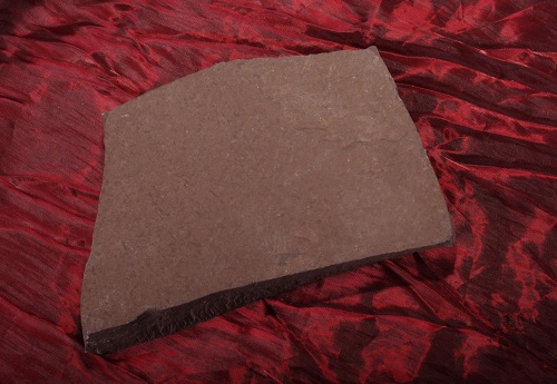 Плитняк лемезит бордовый для цоколя 1,5-2 см купить в Талдом