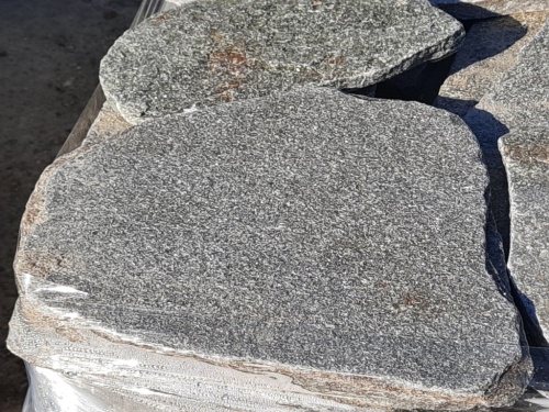 Златолит серебристый галтованный для лестниц купить в Талдом